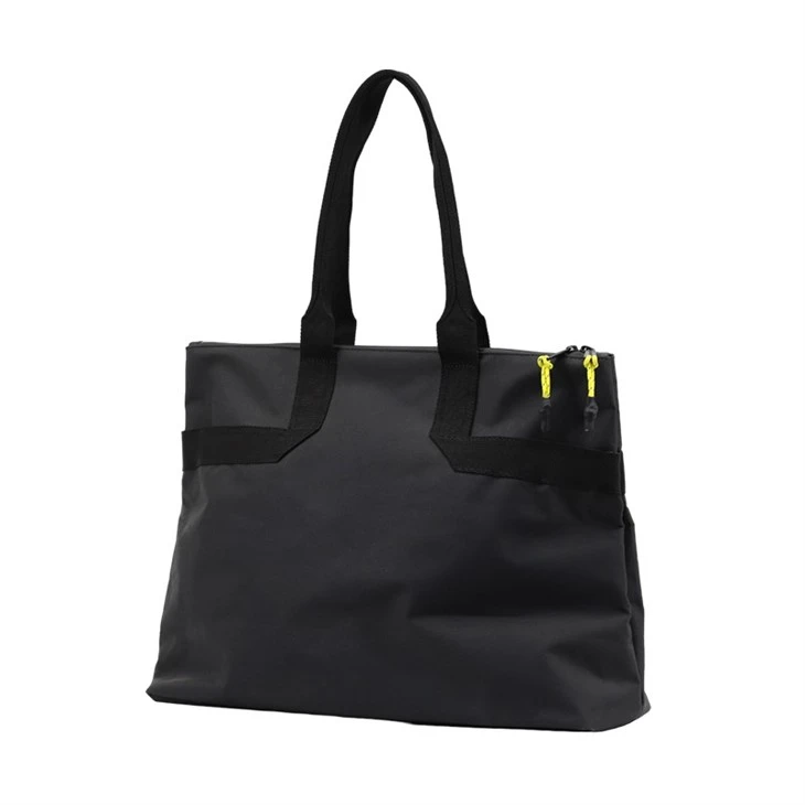 Black hand shopping bag